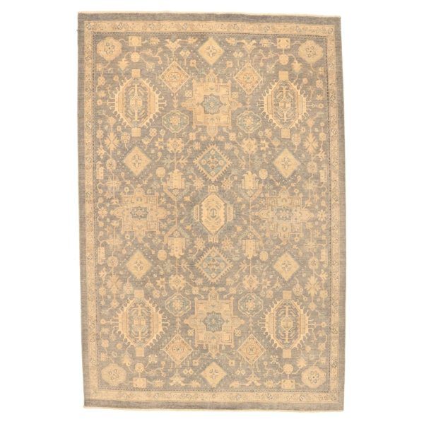 Pakistan | 8'1"×9'8"