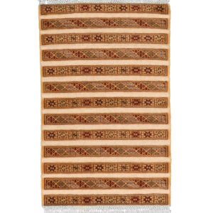 Pakistan | 4'1"×5'10"